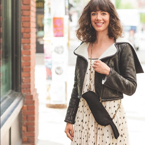 Magpies, Homebodies, and Nomads: A Modern Knitter’s Hardback Guide Book - Picture 15 of 16